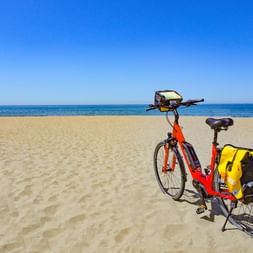 By bike to the beach in Forte dei Marmi